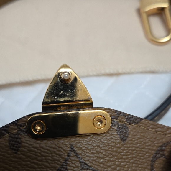 Authentic Louis Vuitton Reverse Monogram Crossbody Bag - Picture 8 of 16